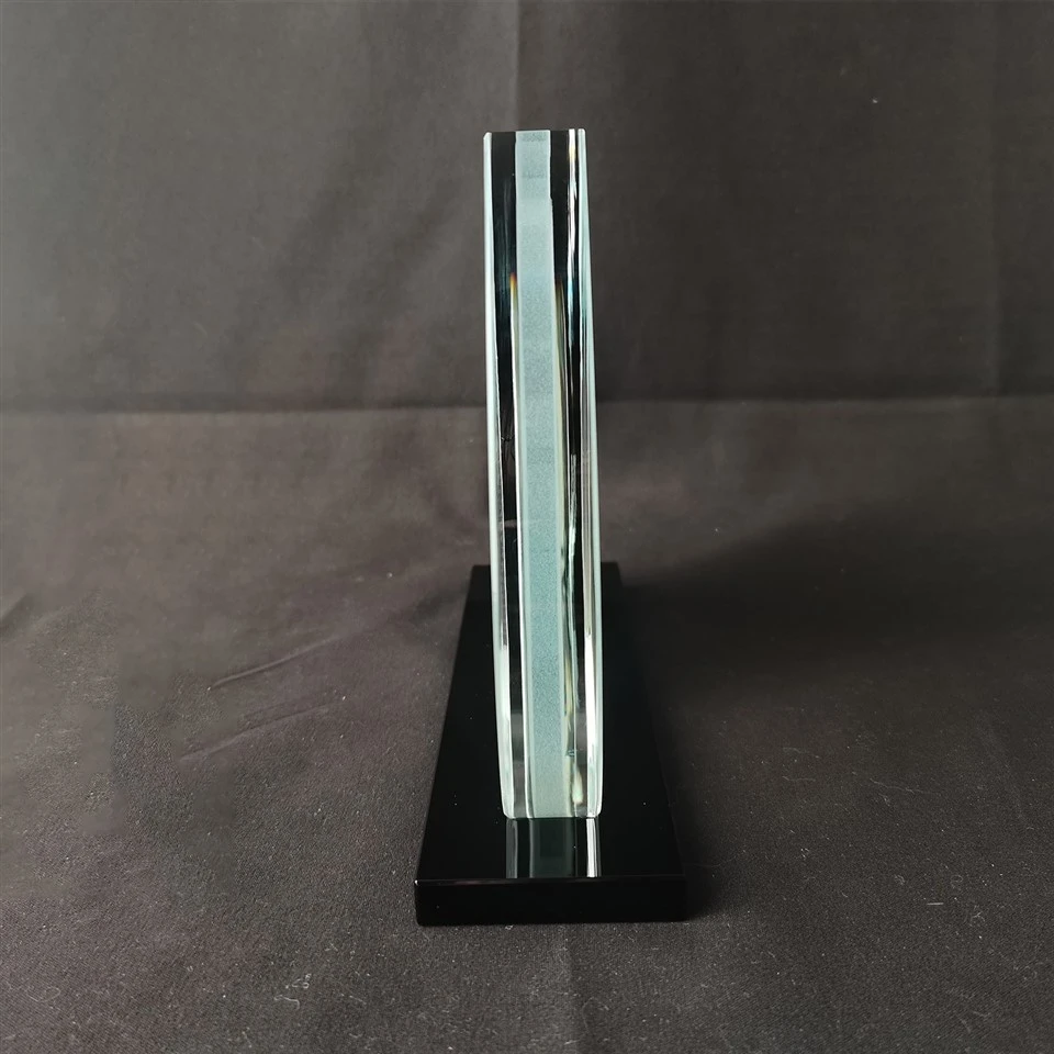 Leaf Pattern Black Base Crystal Trophy high quality